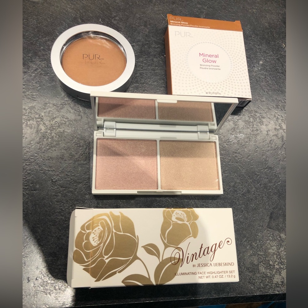 Bundle of bronzing powder and face highlighters. Vintage brand and PUR.